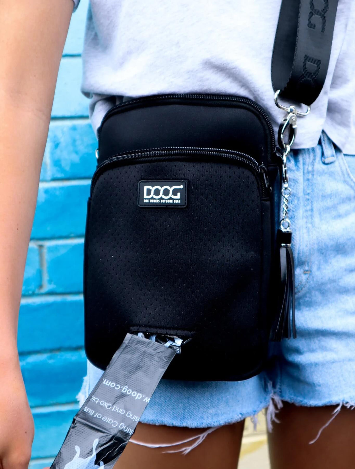 DOOG Walkie Schultertasche Neosport Schwarz – Ansicht 4