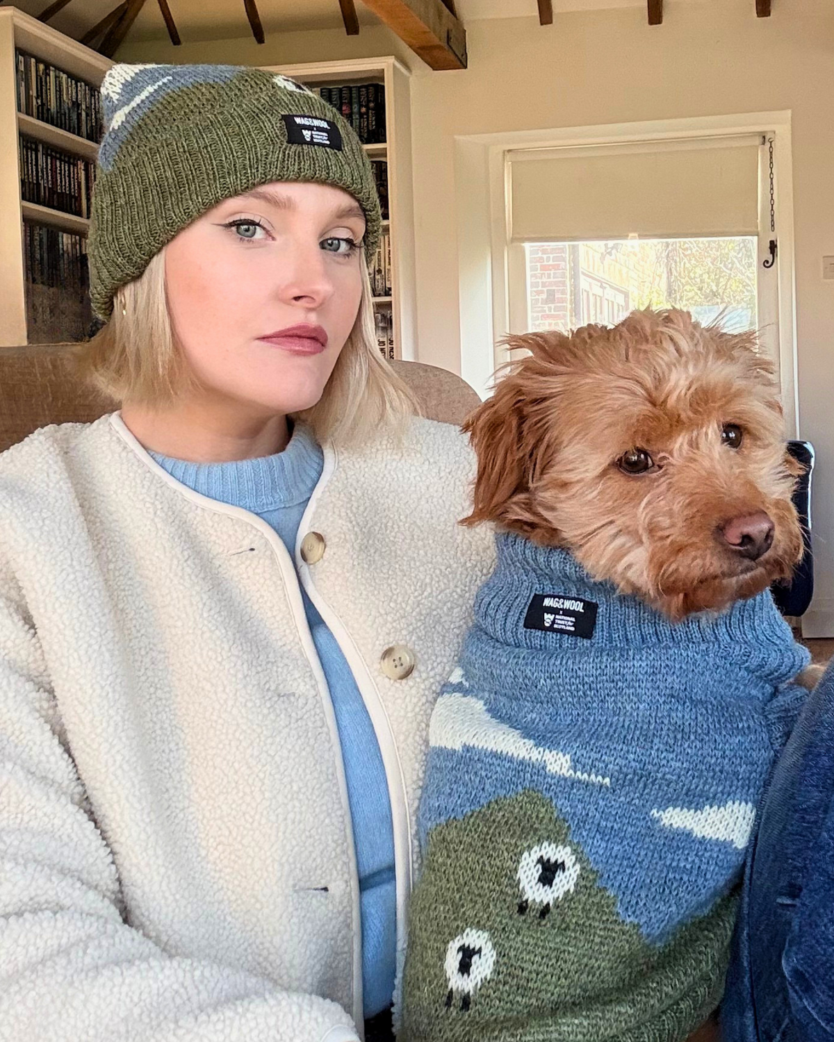 Partnerlook: Beanie und passender Hundepullover Blackface Sheep