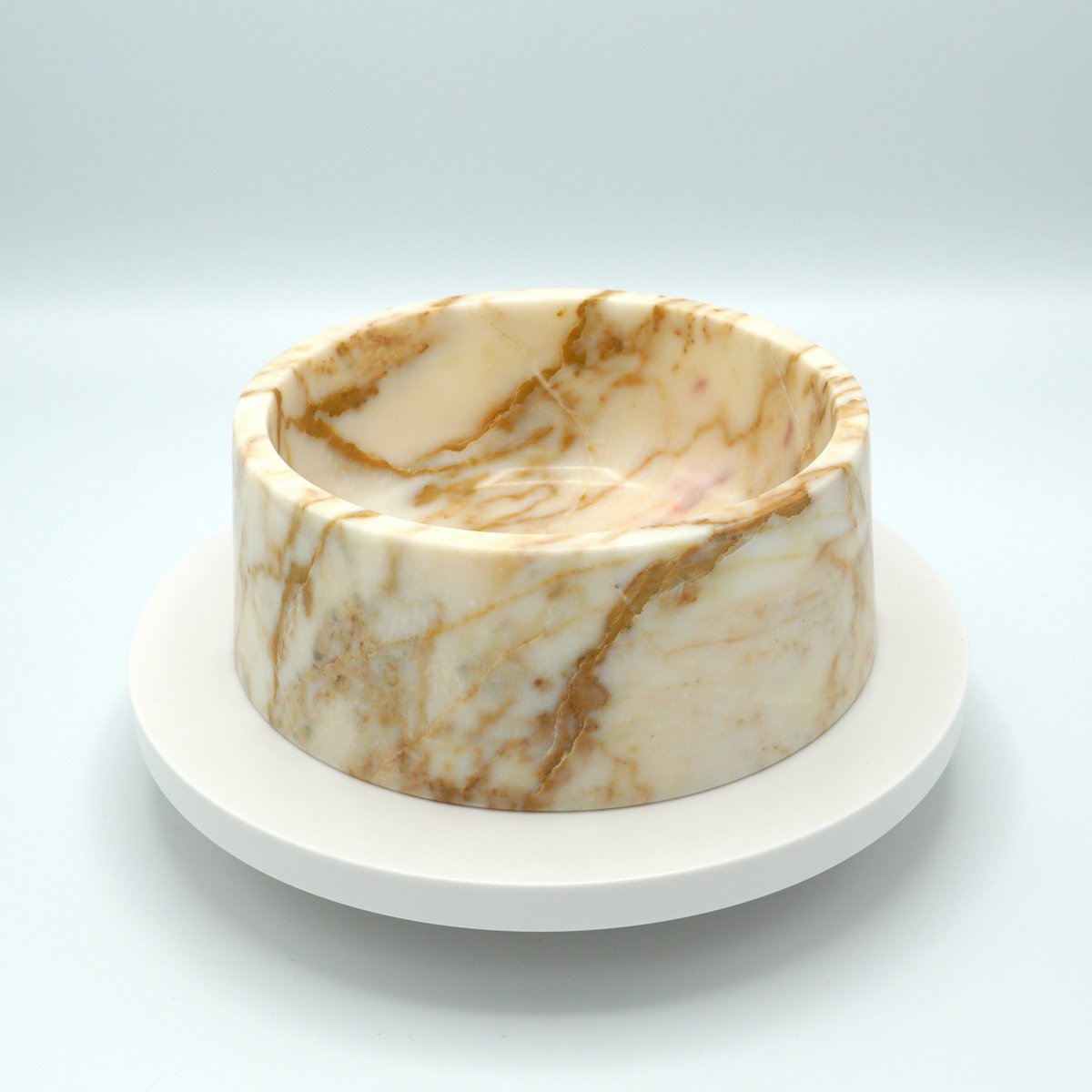 Hundenapf aus Marmor in Calacatta-Gold von Studio Animaux