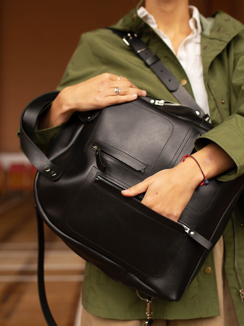 Lederrucksack GORDON in Schwarz – Ansicht 2