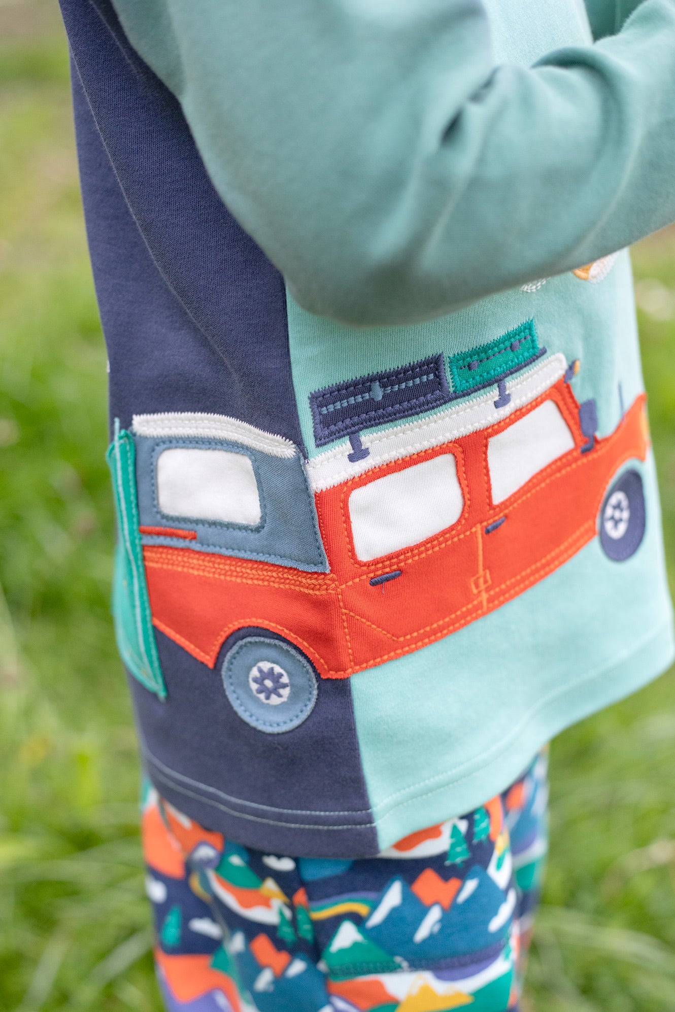 Albert Top mit Camper-Applikation von Frugi