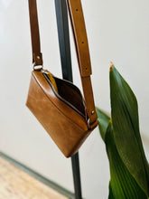 Crossbody Ledertasche TOURIST – Ansicht 14