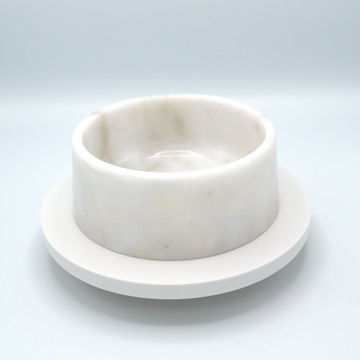 Hundenapf aus Marmor in Weiß von Studio Animaux