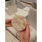 Hundenapf aus Marmor in Calacatta-Gold von Studio Animaux