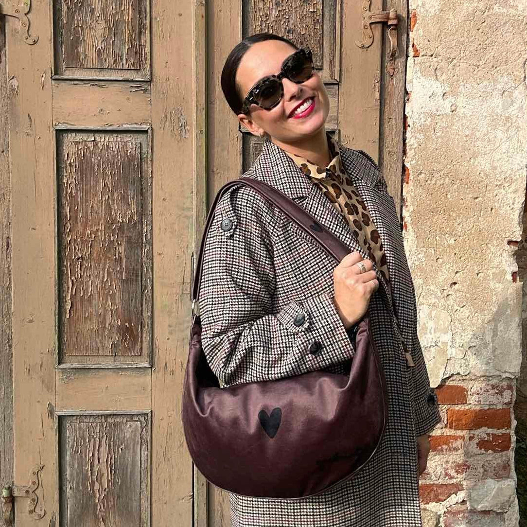 Hobo Tasche in Bordeauxbraun mit Herz